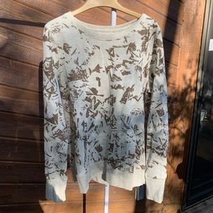 Tek Gear like new gold and off white sweater